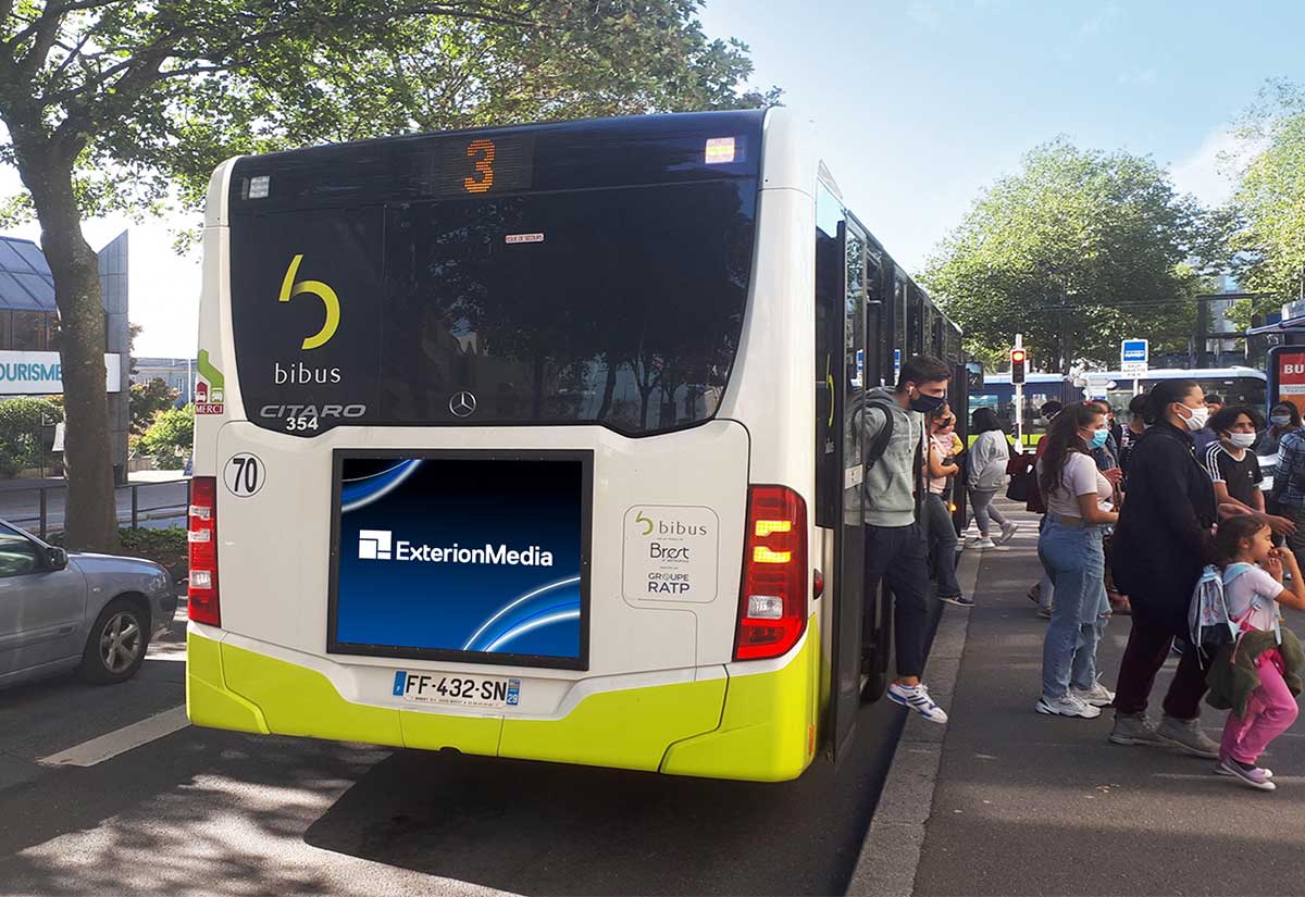 Bibus Brest arrière du bus à l'arrêt