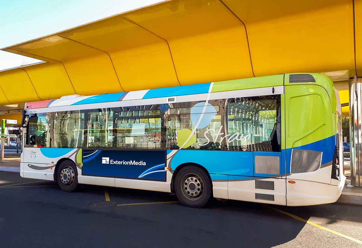 Bus st nazaire à l'arrêt